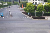 江西龙南摩托车转弯未让行致两伤负全责